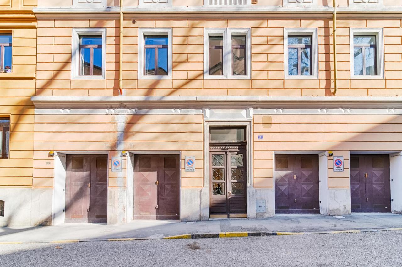 Frida Apartment Nuovo Luminoso Con Vista Aperta Triest Zewnętrze zdjęcie